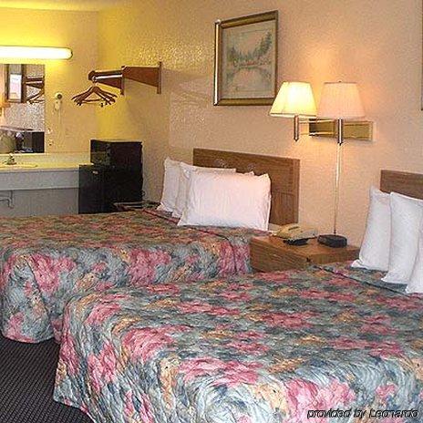 Super 7 Inn-Siloam Springs Стая снимка
