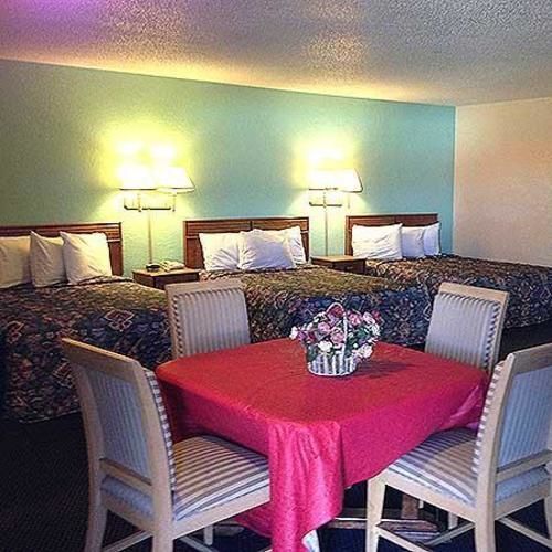 Super 7 Inn-Siloam Springs Екстериор снимка